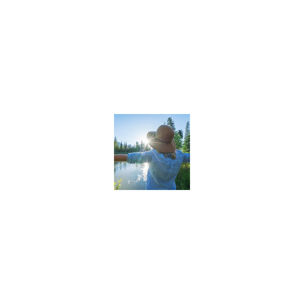Frau im Freien und Sonne